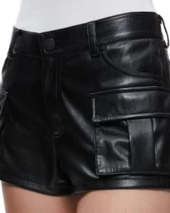 Cay Faux Leather Cargo Shorts - Alice And Olivia -Alice And Olivia 13073140 fpx